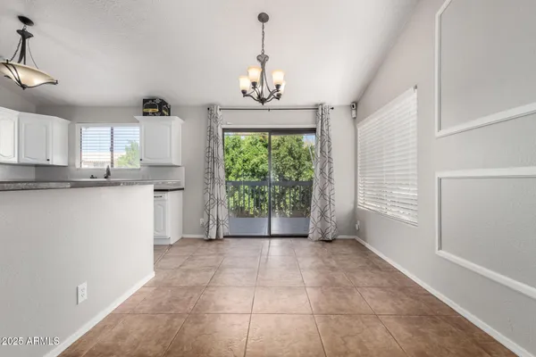 $499,990 | 3302 East Hiddenview Drive, Phoenix, AZ 85048