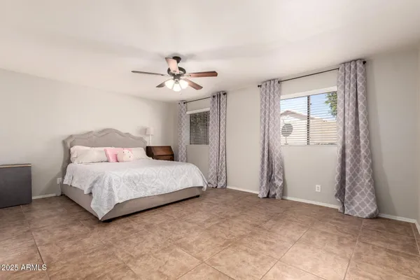 $499,990 | 3302 East Hiddenview Drive, Phoenix, AZ 85048