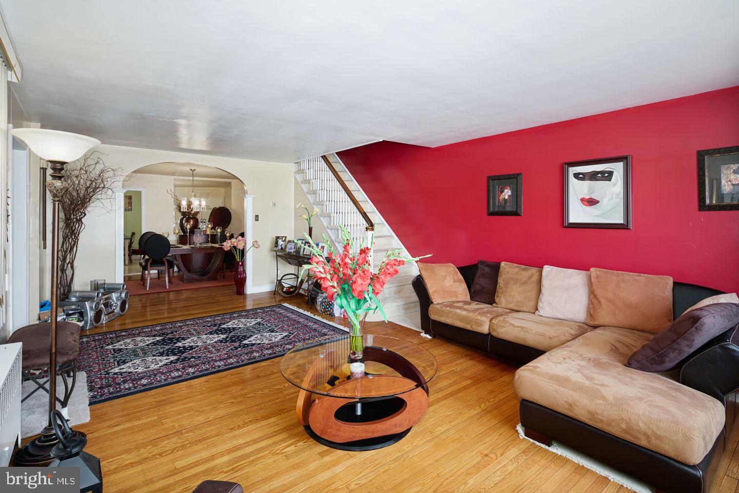 910 Murdoch Road Philadelphia, PA 19150 - Photo 5 of 26 Gallery Image 5