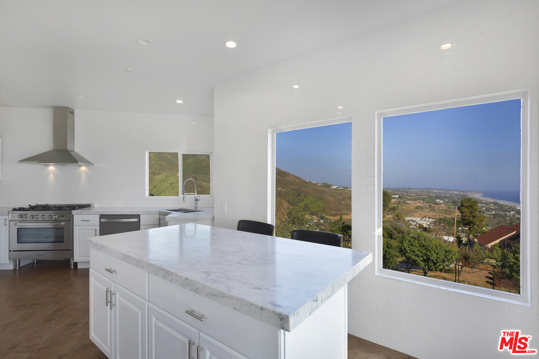 6007 Trancas Canyon Road Malibu, CA 90265 - Photo 13 of 37