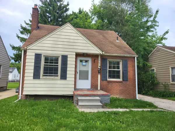 $130,000 | 19677 Kingsville Street, Harper Woods, MI 48225