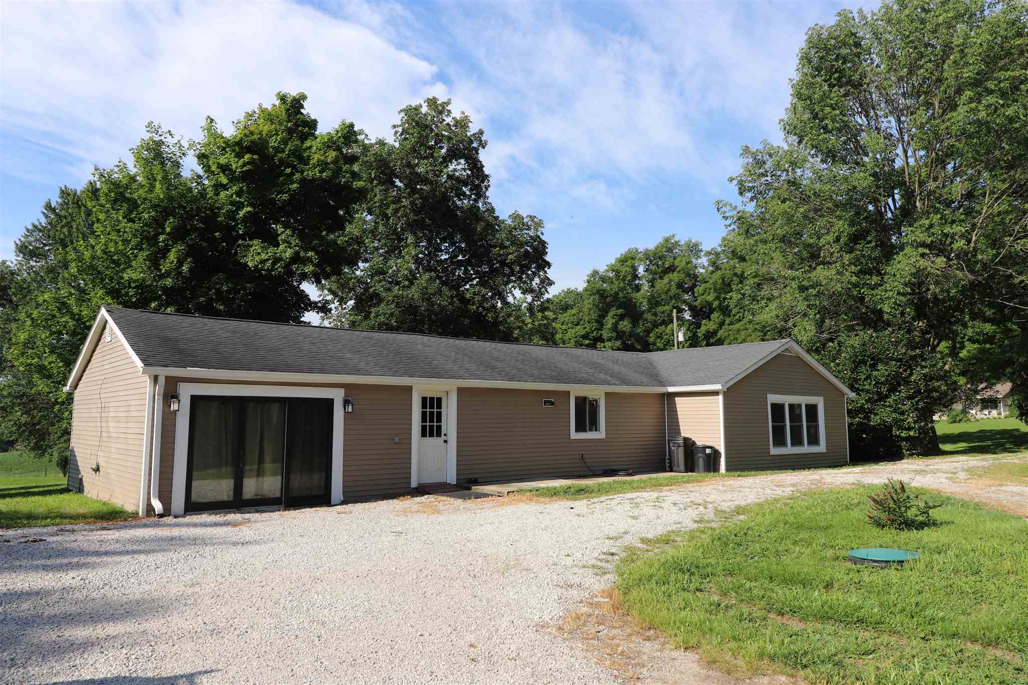 2960 North Thomas Road Bloomington, IN 47404 - Photo 3 of 36