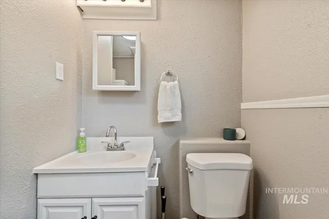 $298,000 | 317 C Avenue, Wilder, ID 83676