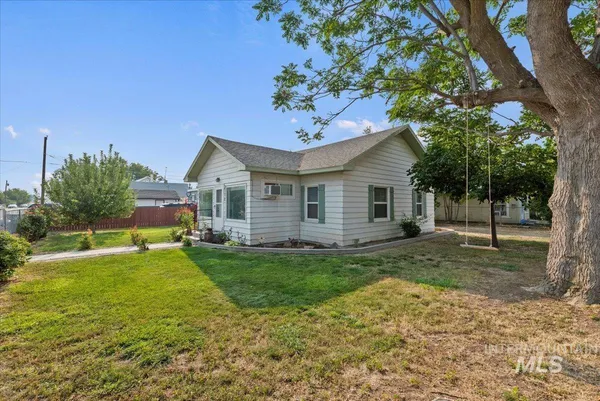 $292,000 | 317 C Avenue, Wilder, ID 83676
