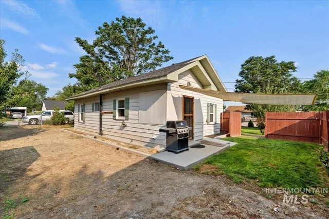 $299,000 | 317 C Avenue, Wilder, ID 83676