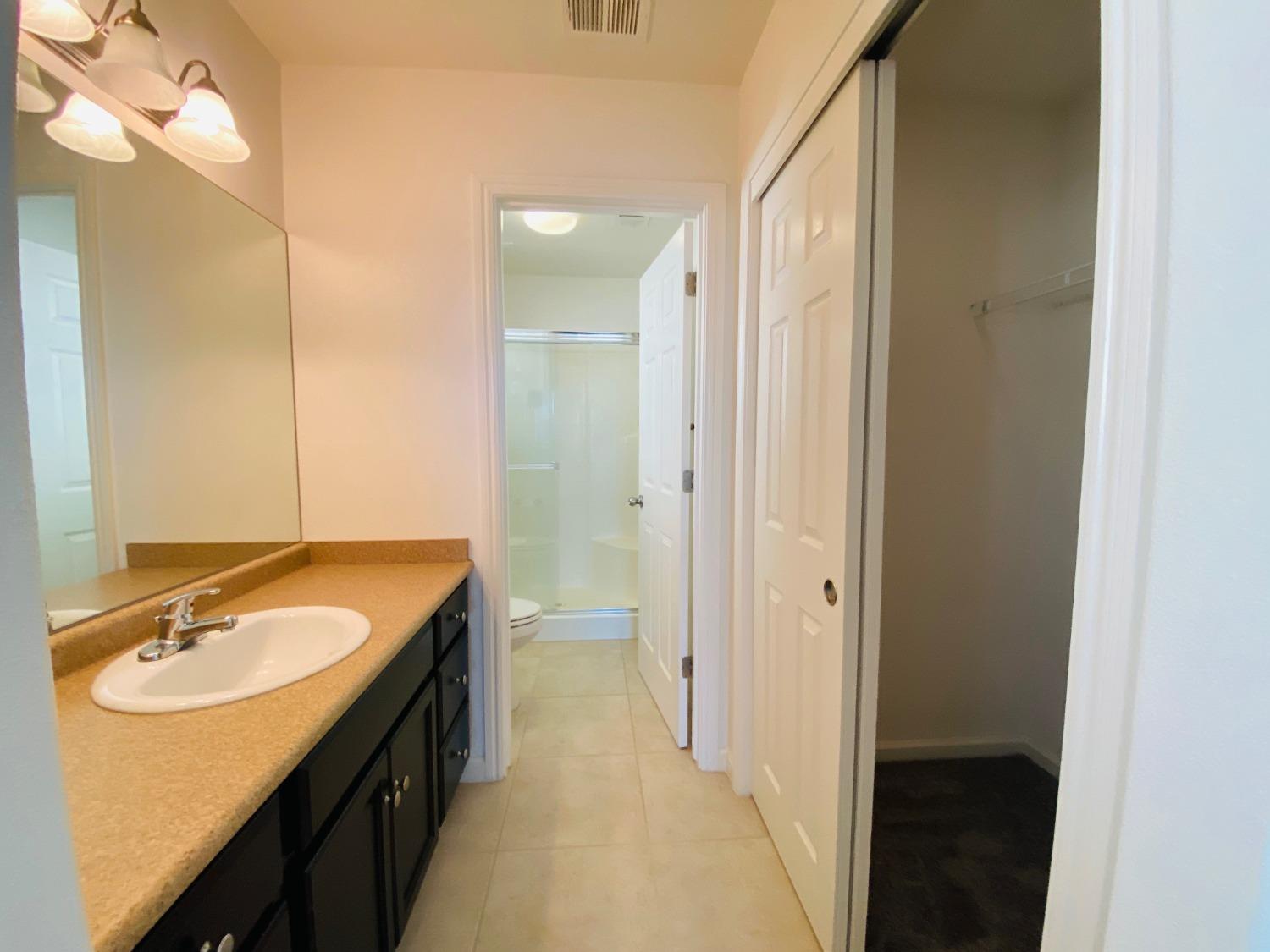 1507 North Strada Way Clovis, CA 93619 - Photo 23 of 32