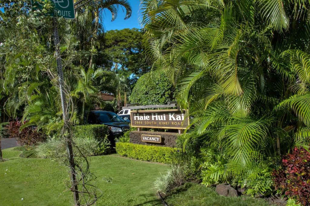 2994 South Kihei Road, Unit 203 Kihei, HI 96753 - Photo 26 of 28 a sign of golf club on a wall