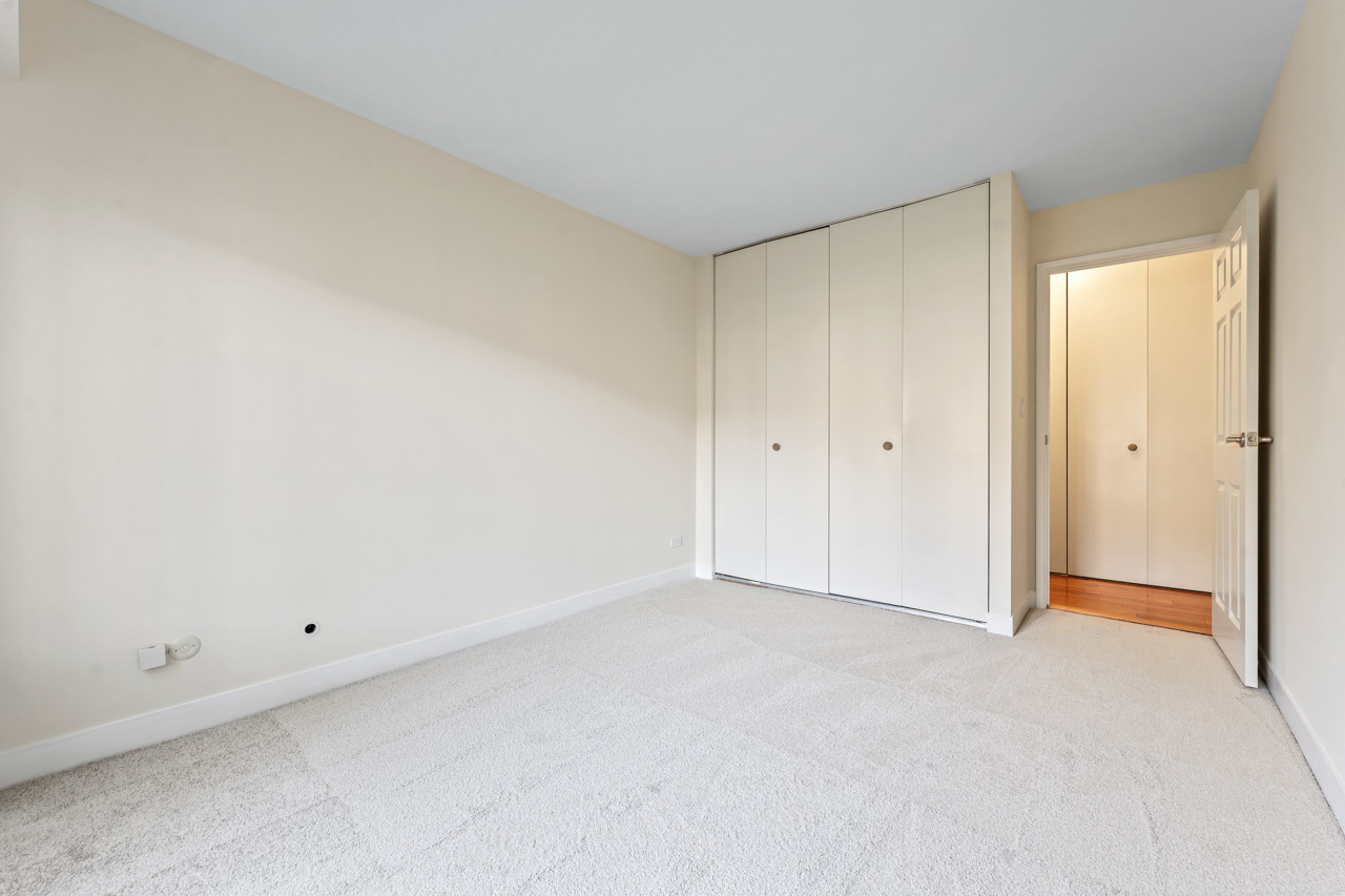 502 West Huntington Commons Road, Unit 137 Mount Prospect, IL 60056 - Photo 18 of 29 Gallery Image 18