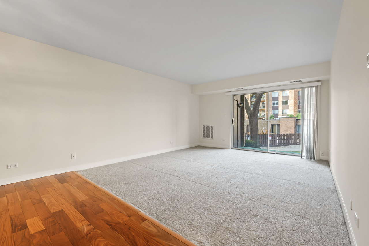 502 West Huntington Commons Road, Unit 137 Mount Prospect, IL 60056 - Photo 10 of 29 Gallery Image 10