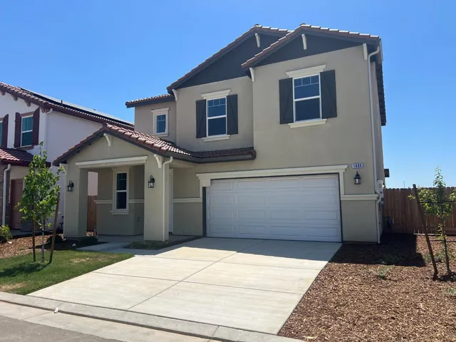 $431,750 | 1484 Concord Way, Dinuba, CA 93618