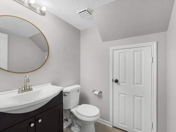 $2,700 | 1227 Lake Estates Court, Sugar Land, TX 77498