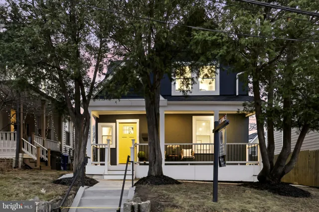 $899,999 | 907 Lawrence Street Northeast, Washington, DC 20017