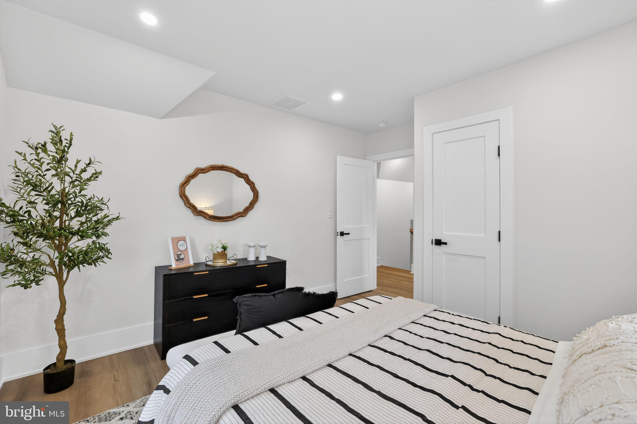 907 Lawrence Street Northeast Washington, DC 20017 - Photo 15 of 29