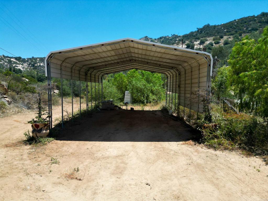 5589 Rainbow Creek Road Fallbrook, CA 92028 - Photo 6 of 26