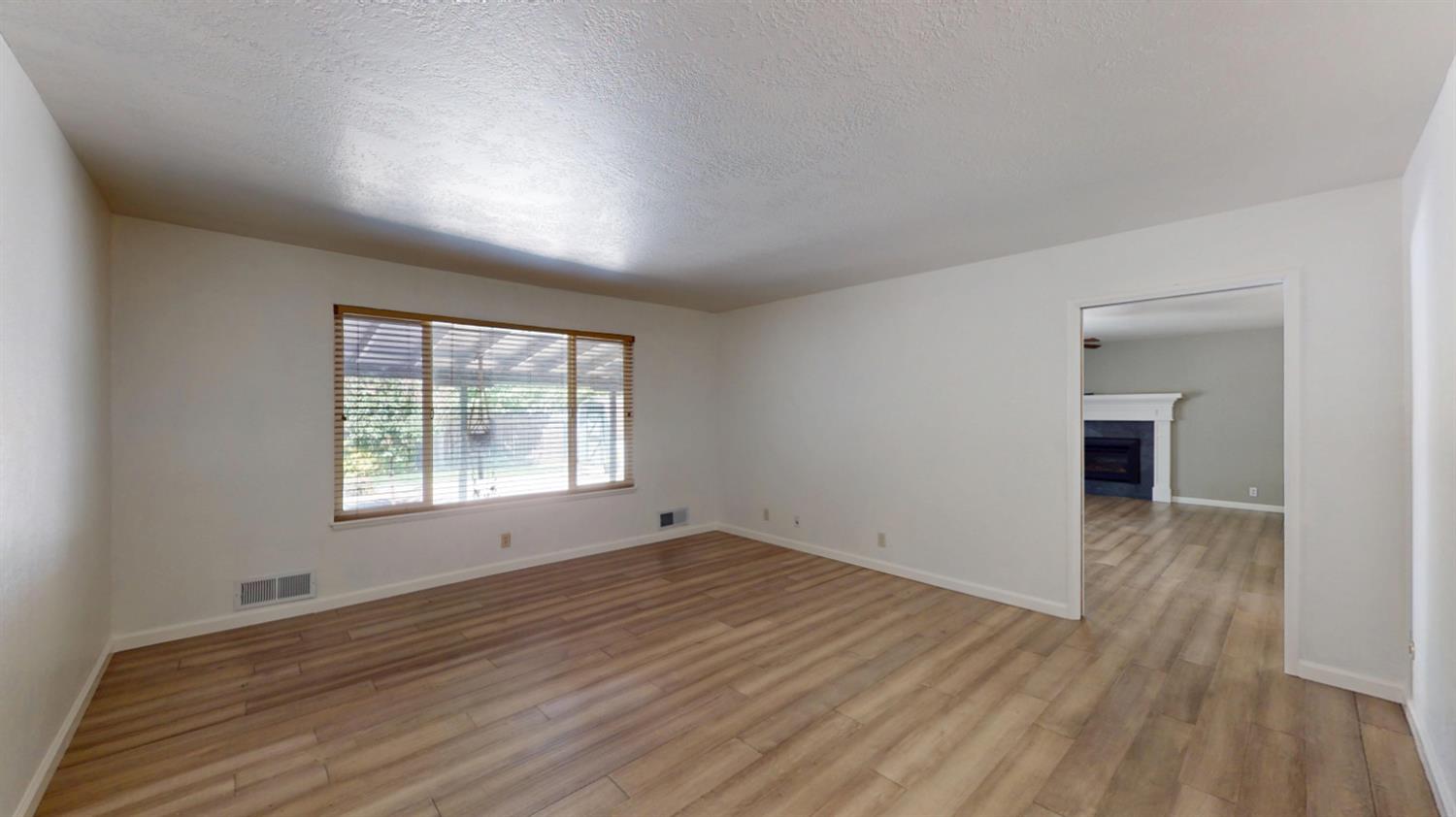 5215 Prairie Flower Road Ceres, CA 95307 - Photo 9 of 34