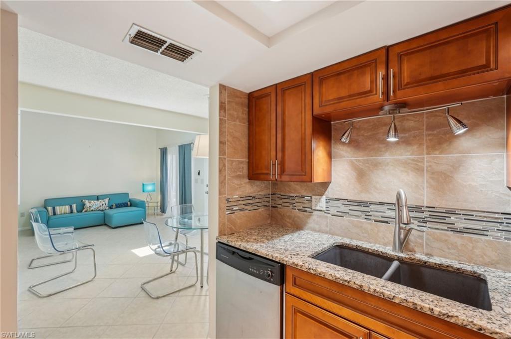 13345 Broadhurst Loop Fort Myers, FL 33919 - Photo 14 of 28