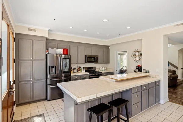 $998,000 | 17554 Sugarmill Road, Salinas, CA 93908