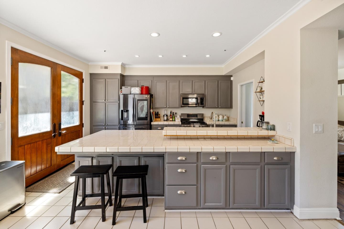 17554 Sugarmill Road Salinas, CA 93908 - Photo 14 of 47