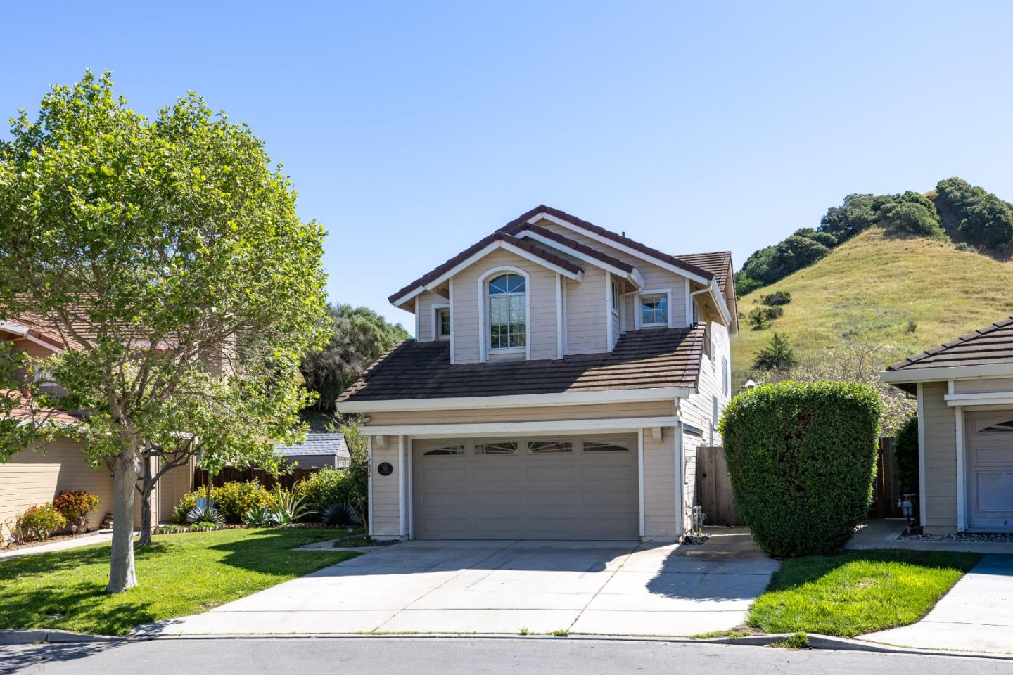 17554 Sugarmill Road Salinas, CA 93908 - Photo 2 of 47