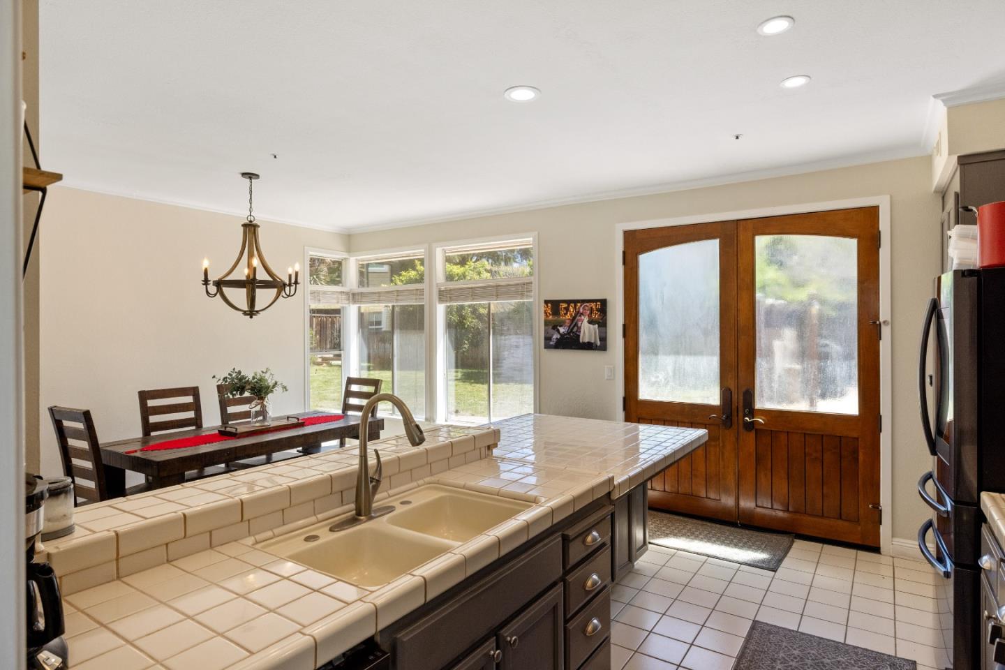 17554 Sugarmill Road Salinas, CA 93908 - Photo 8 of 47