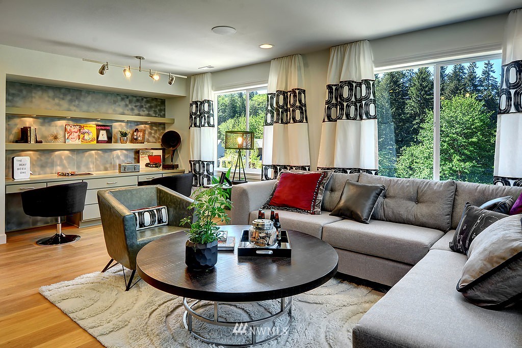 10010 Northeast 162nd Street Bothell, WA 98011 - Photo 20 of 21 Gallery Image 20