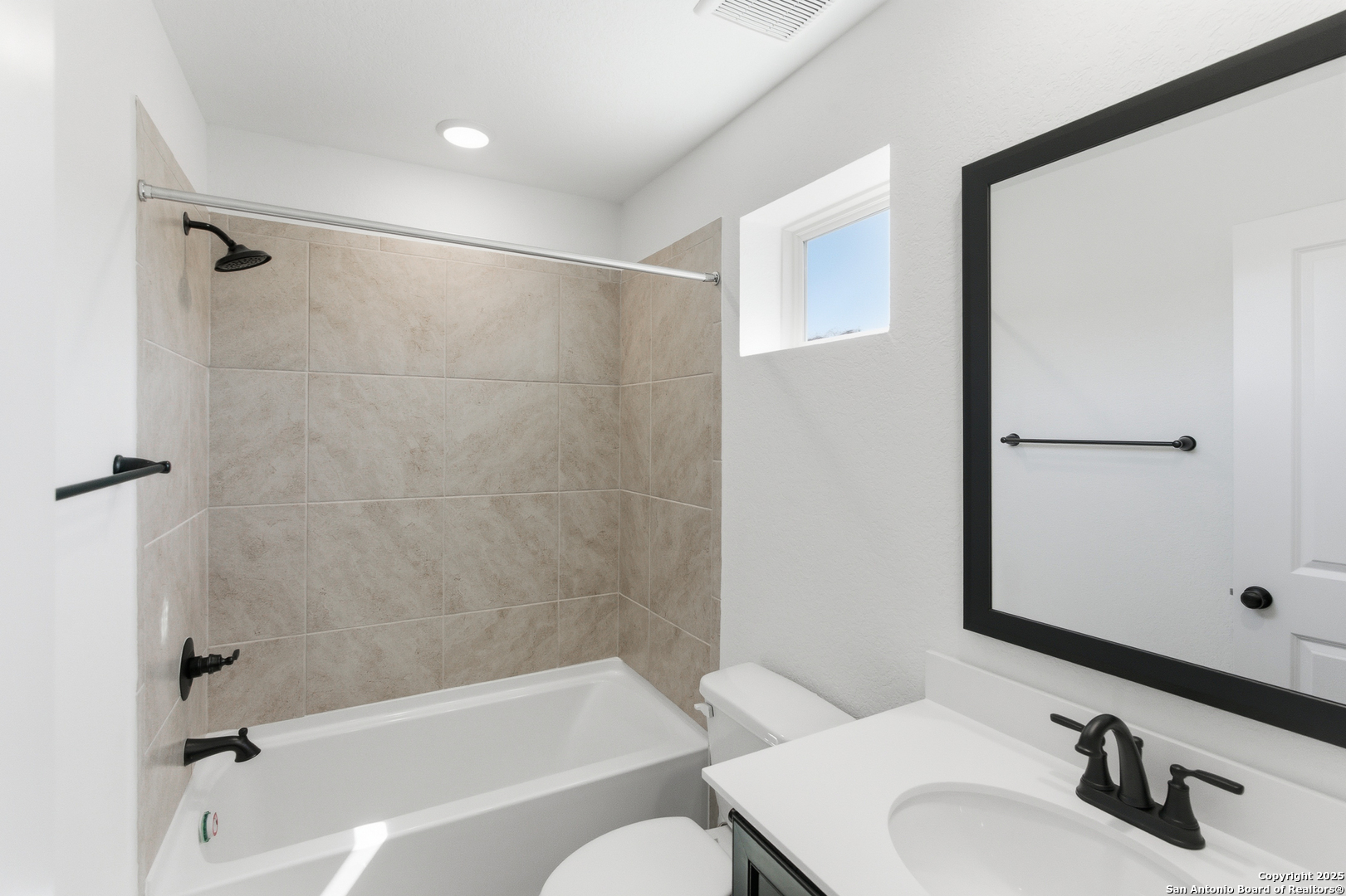 9426 Chatside Schertz, TX 78154 - Photo 33 of 44 a bathroom with a sink toilet and shower