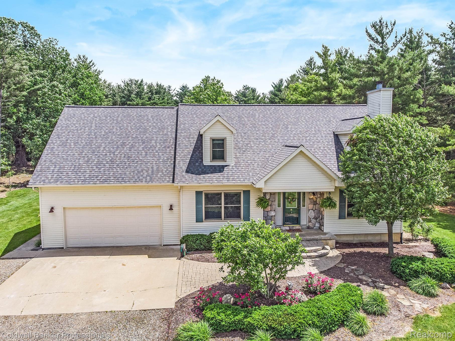 372 Pennell Road Imlay City, MI 48444 - Photo 29 of 39 DJI_0281.jpg