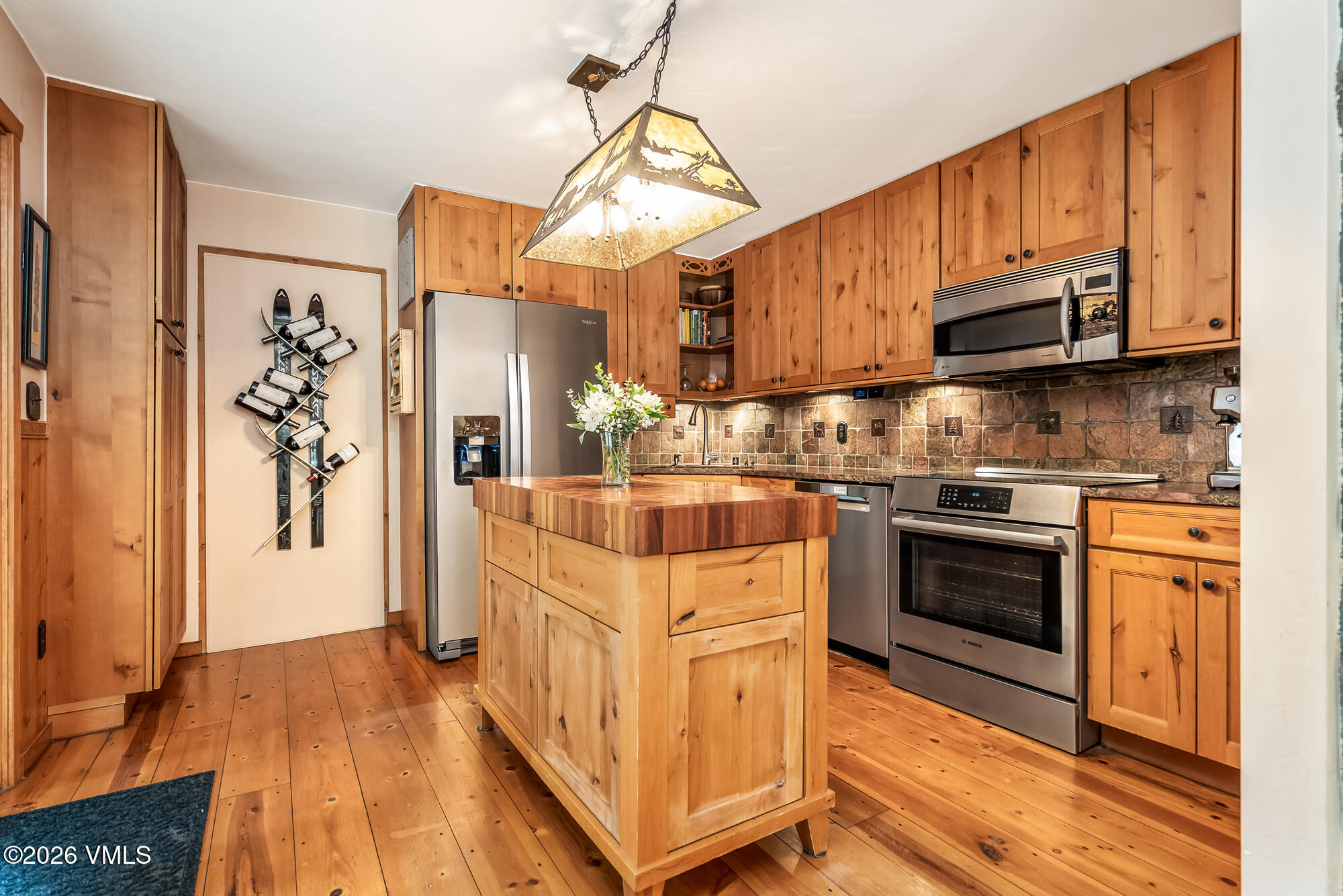 541 Main Street Minturn, CO 81645 - Photo 7 of 40 541 Main Street - Kitchen