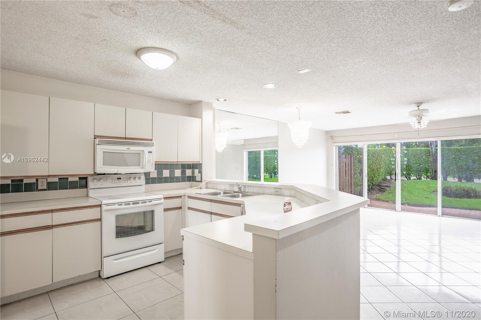 9538 Boca River Circle, Unit 4 Boca Raton, FL 33434 - Photo 7 of 26 Gallery Image 7