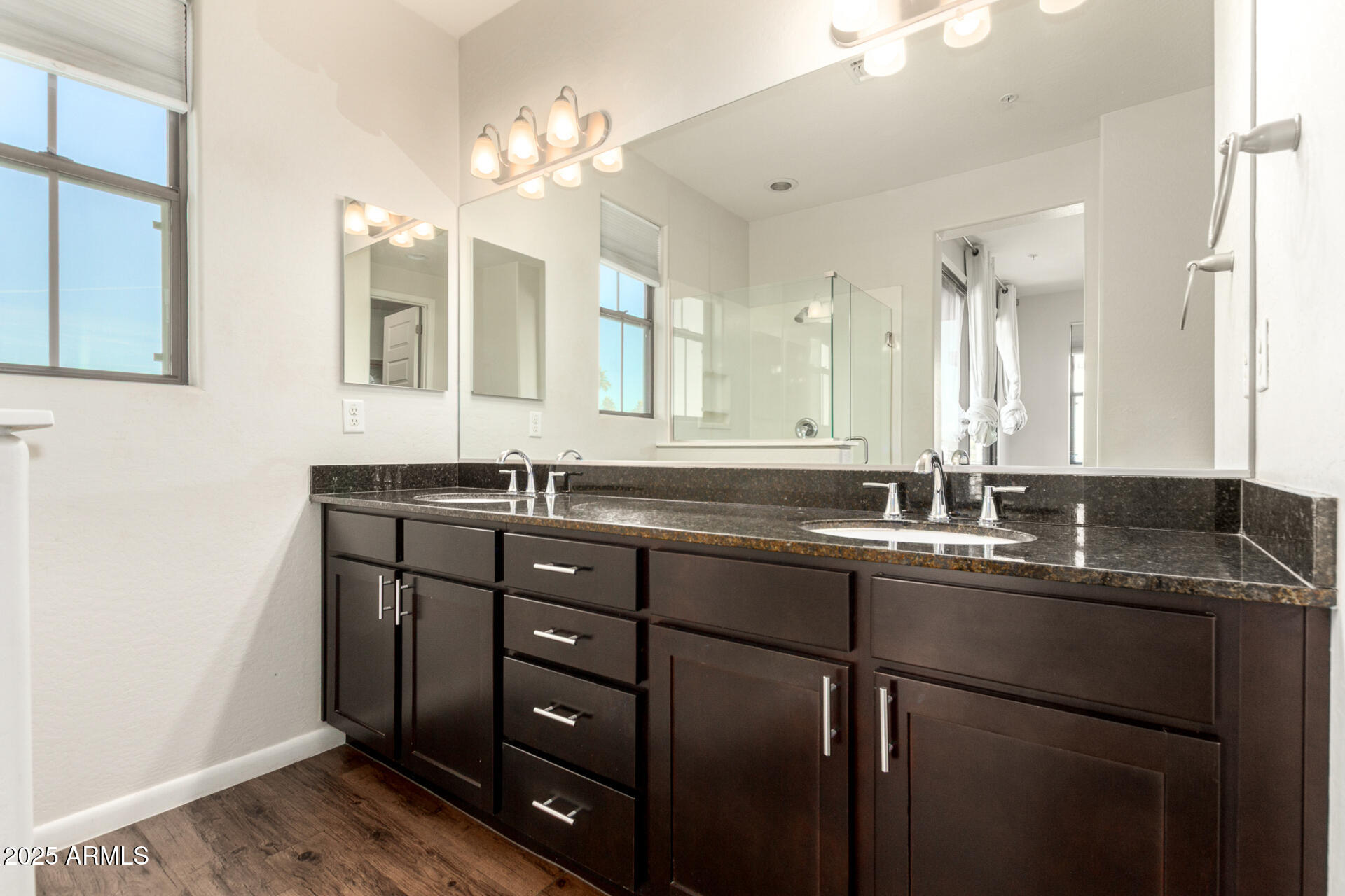 2090 South Dorsey Lane, Unit 1042 Tempe, AZ 85282 - Photo 16 of 36 17 Dorsey