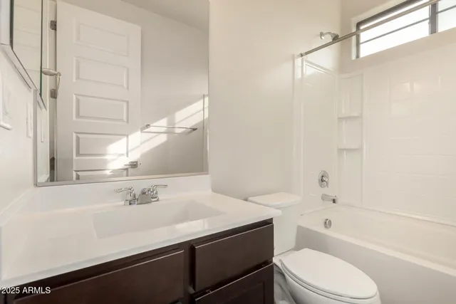 $2,990 | 2090 South Dorsey Lane, Unit 1042, Tempe, AZ 85282