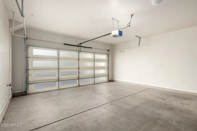 $2,990 | 2090 South Dorsey Lane, Unit 1042, Tempe, AZ 85282