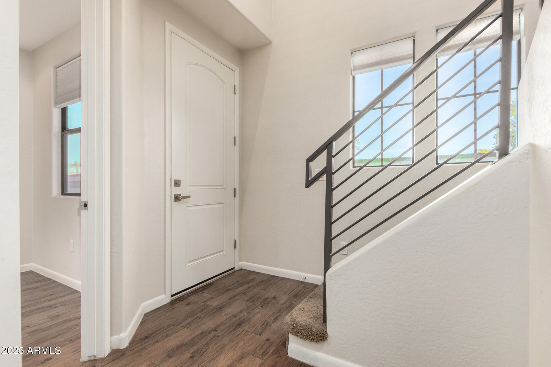 2090 South Dorsey Lane, Unit 1042 Tempe, AZ 85282 - Photo 3 of 36 04 Dorsey