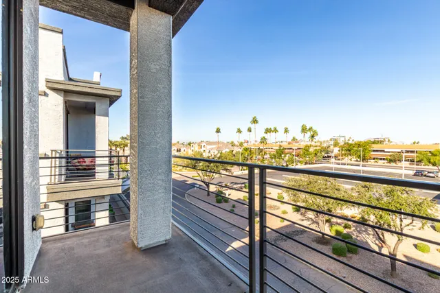 $2,990 | 2090 South Dorsey Lane, Unit 1042, Tempe, AZ 85282