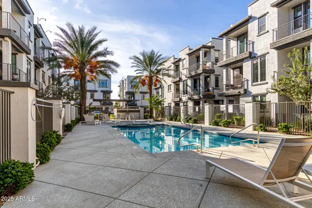 $2,990 | 2090 South Dorsey Lane, Unit 1042, Tempe, AZ 85282