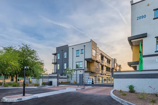 $2,990 | 2090 South Dorsey Lane, Unit 1042, Tempe, AZ 85282