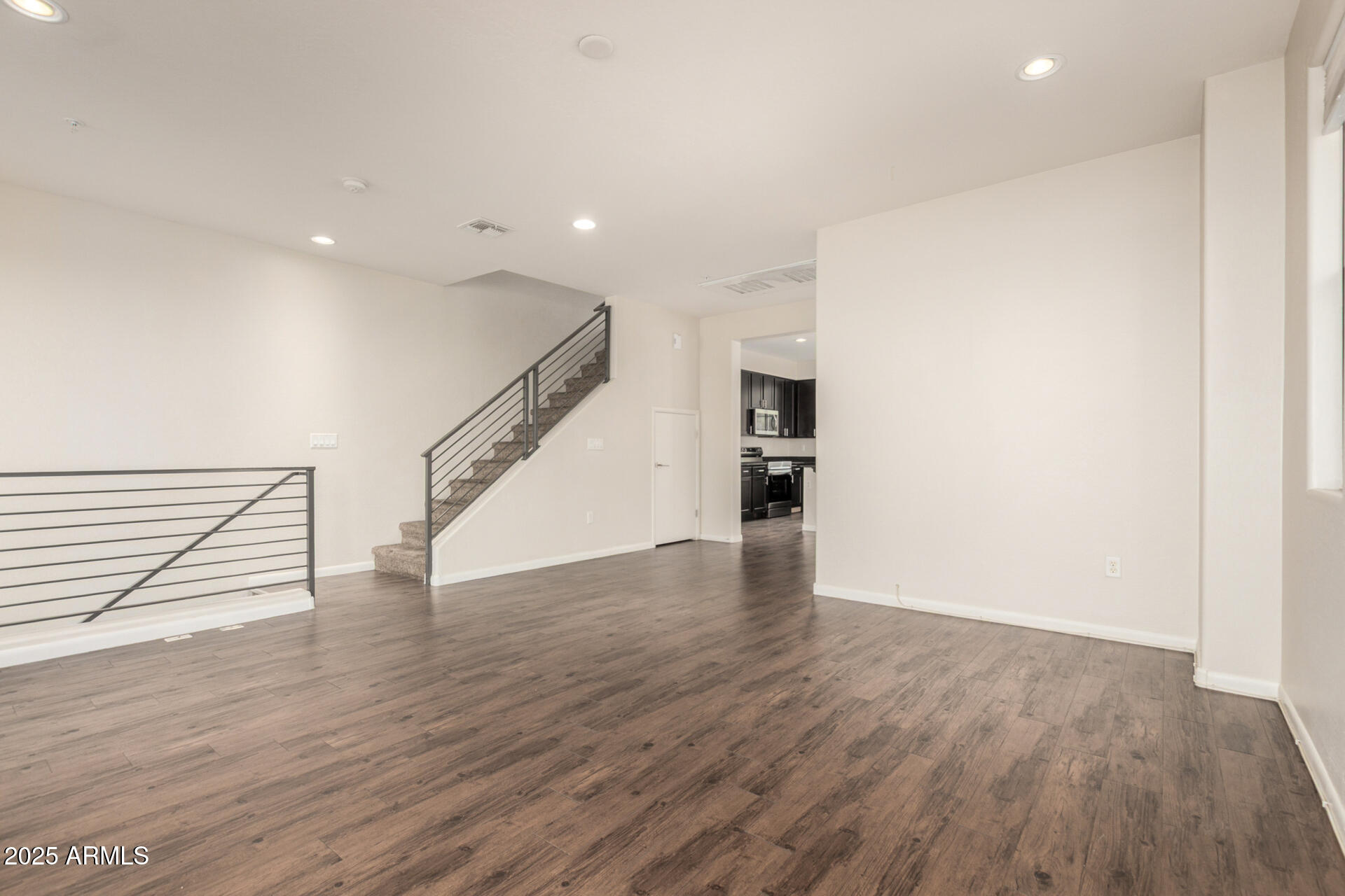 2090 South Dorsey Lane, Unit 1042 Tempe, AZ 85282 - Photo 5 of 36 06 Dorsey