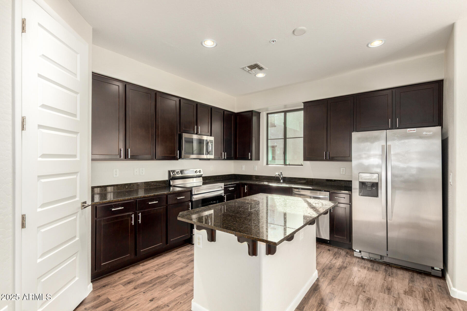 2090 South Dorsey Lane, Unit 1042 Tempe, AZ 85282 - Photo 9 of 36 10 Dorsey