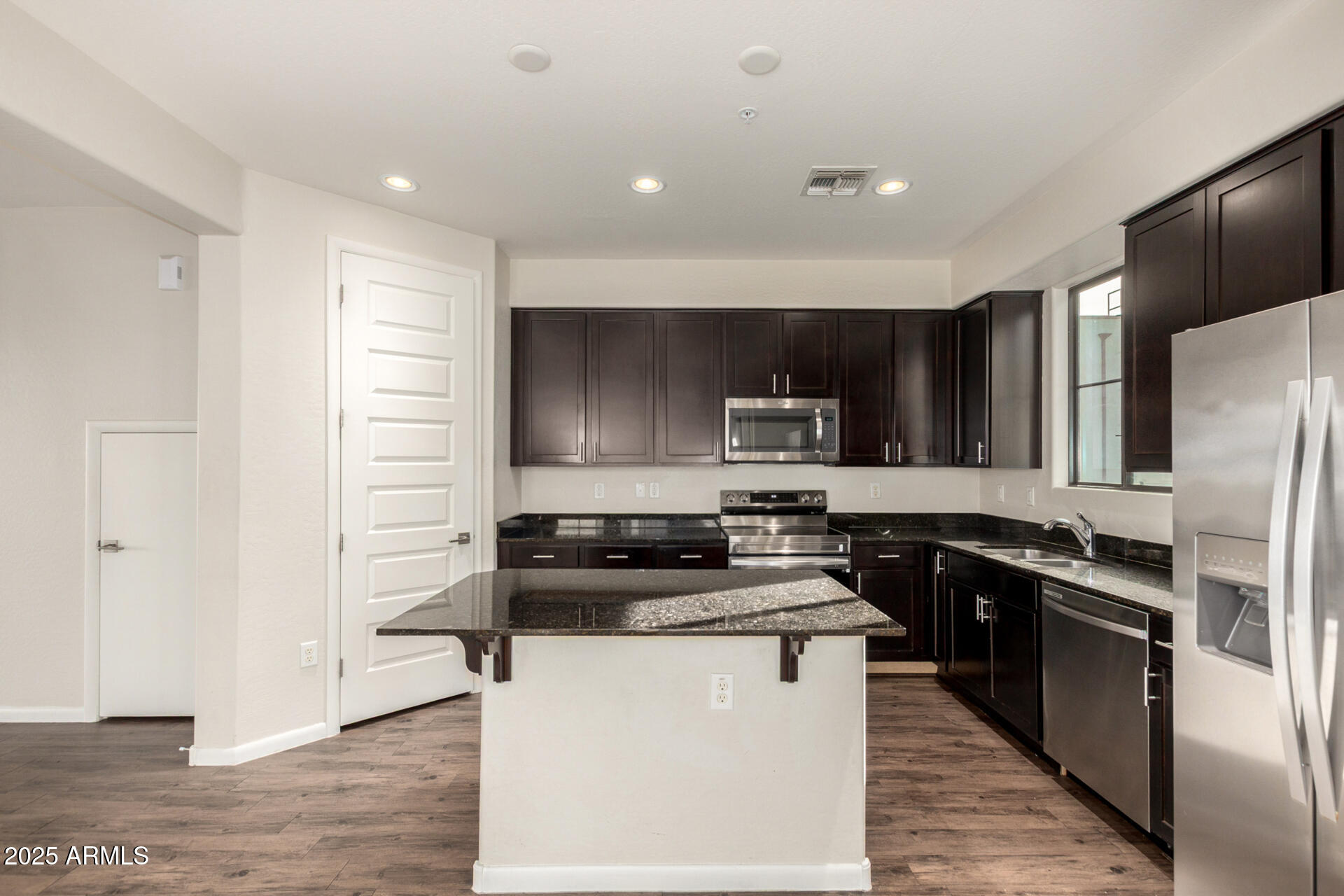 2090 South Dorsey Lane, Unit 1042 Tempe, AZ 85282 - Photo 10 of 36 11 Dorsey