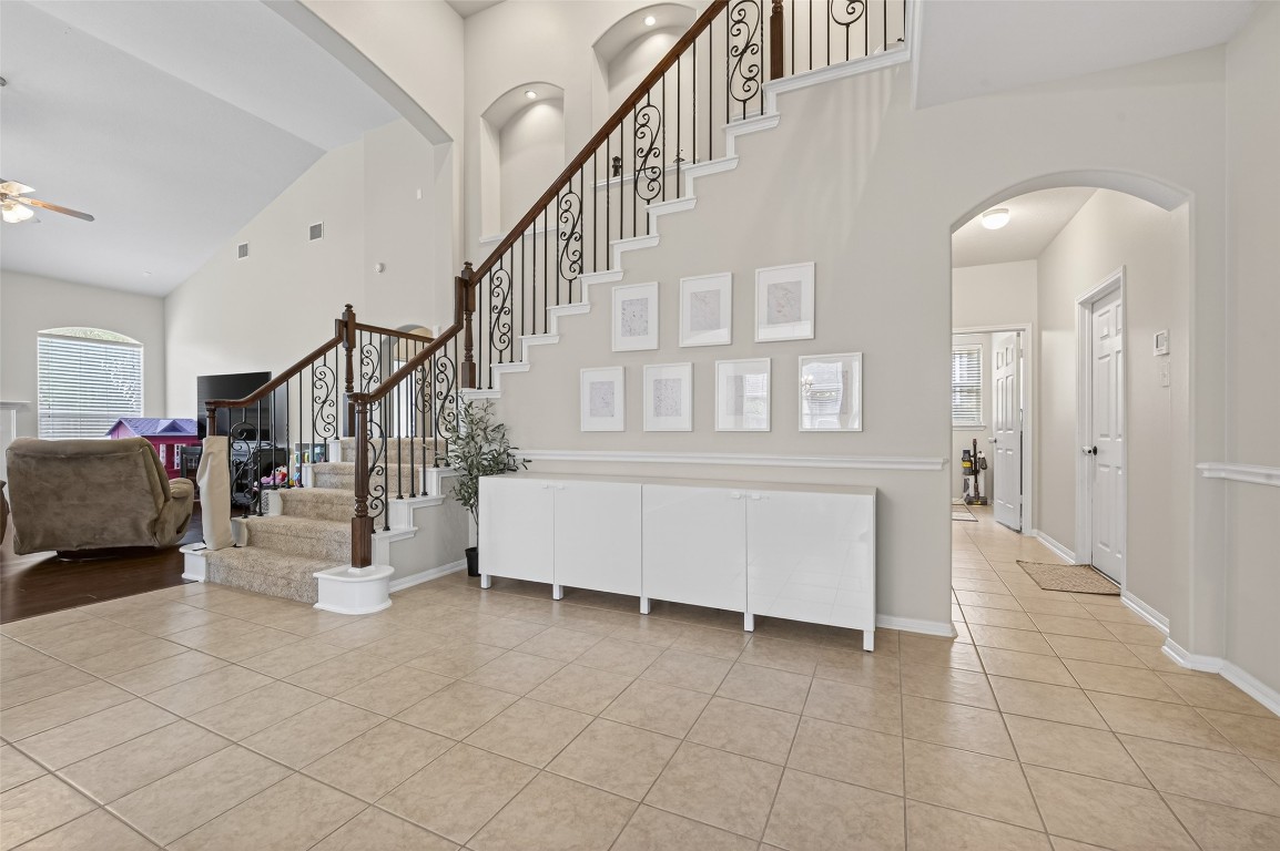 3219 Legends Mist Drive Spring, TX 77386 - Photo 6 of 50 a view of entryway and hall