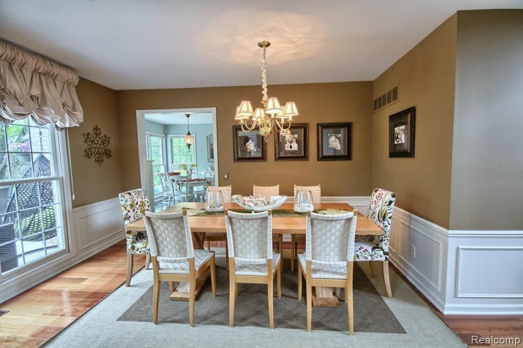 3343 West York Court Rochester, MI 48306 - Photo 9 of 30 Dining Room