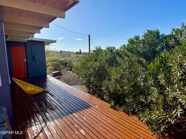 a view of an outdoor space and yard