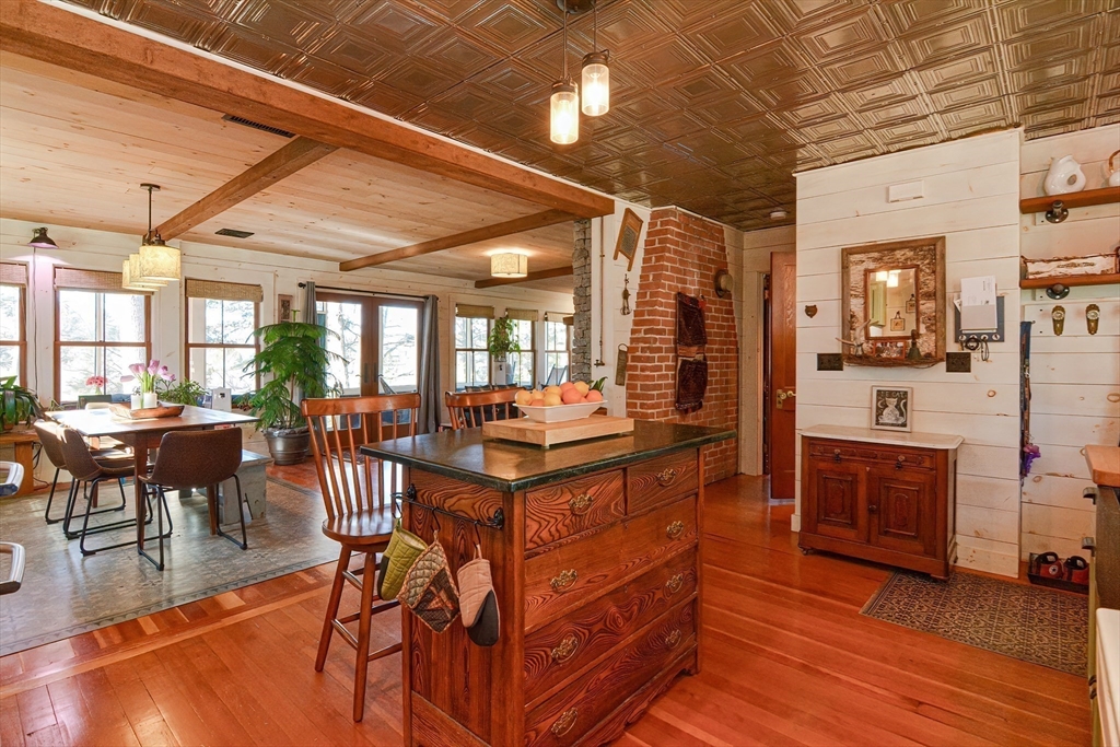 67 Wawela Pk Road Webster, MA 01570 - Photo 6 of 42 Gallery Image 6