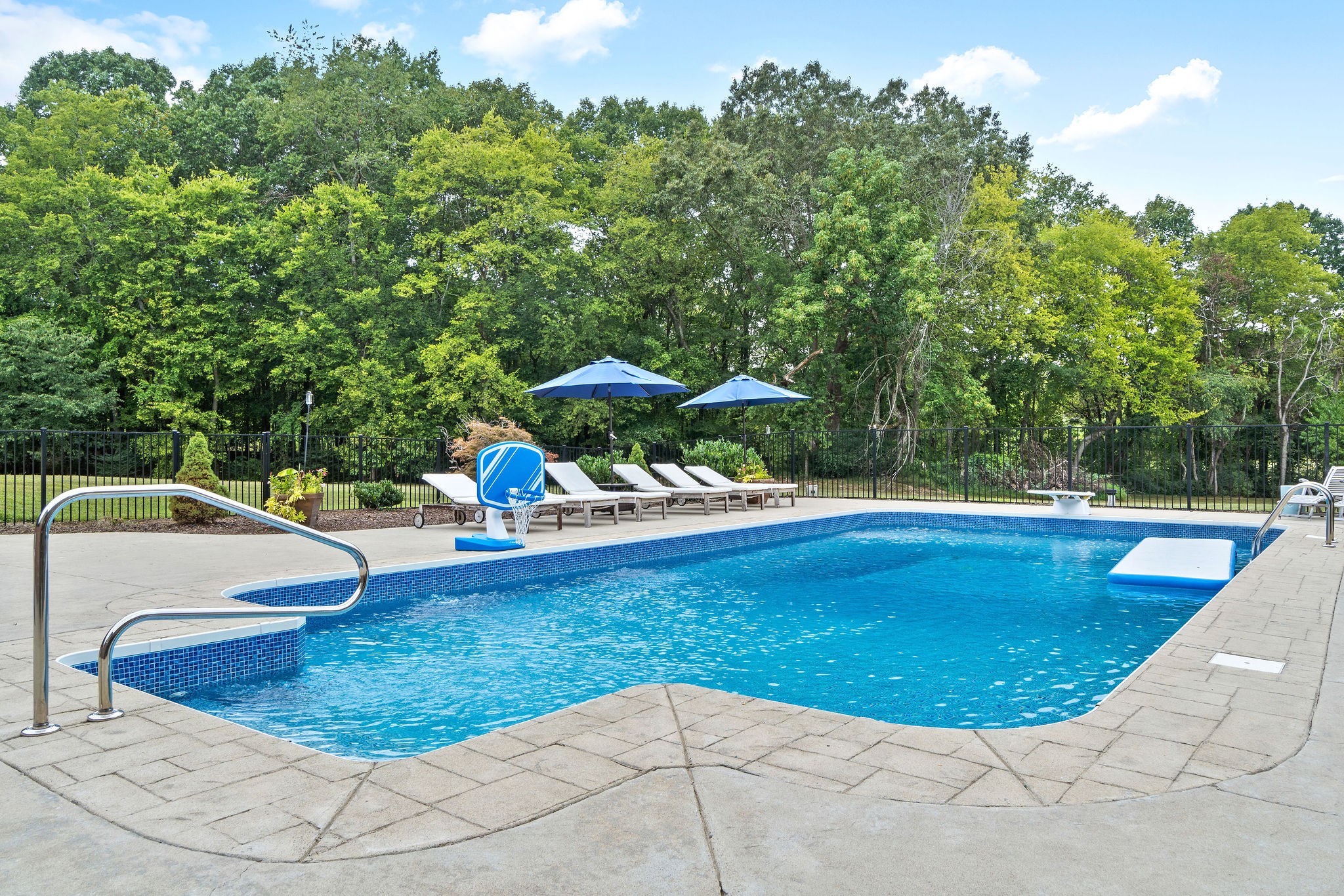 4930 Albright Road Clarksville, TN 37043 - Photo 9 of 55 Gallery Image 9