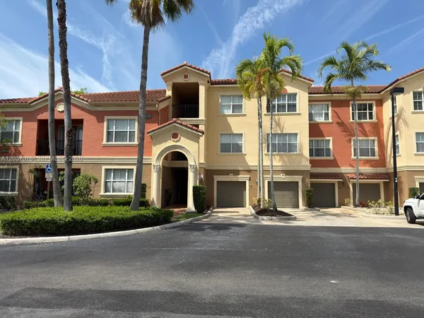 $2,550 | 4508 Southwest 160th Avenue, Unit 716, Miramar, FL 33027