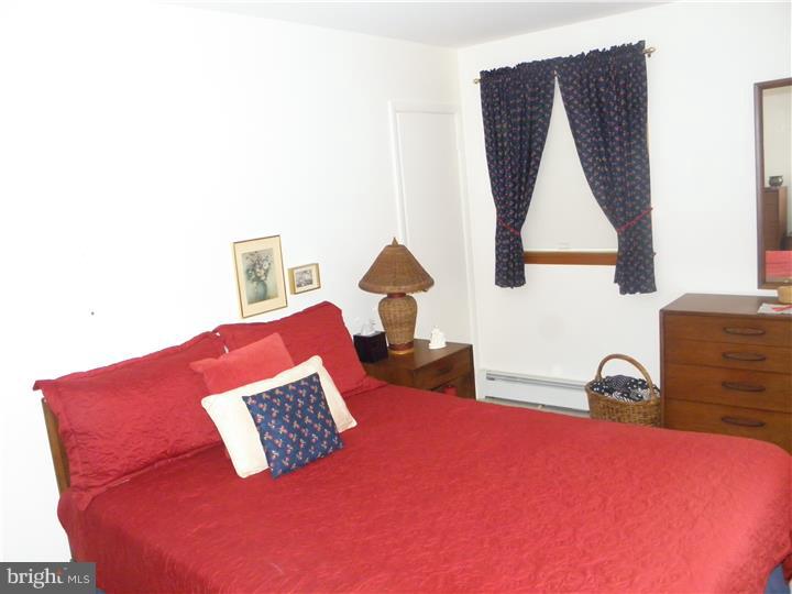 5 Gilbert Road Westampton, NJ 08060 - Photo 10 of 16 Bedroom - Main