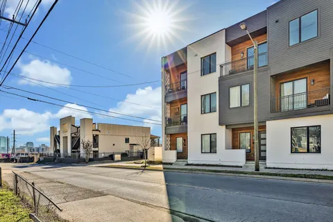 a view of a building the street