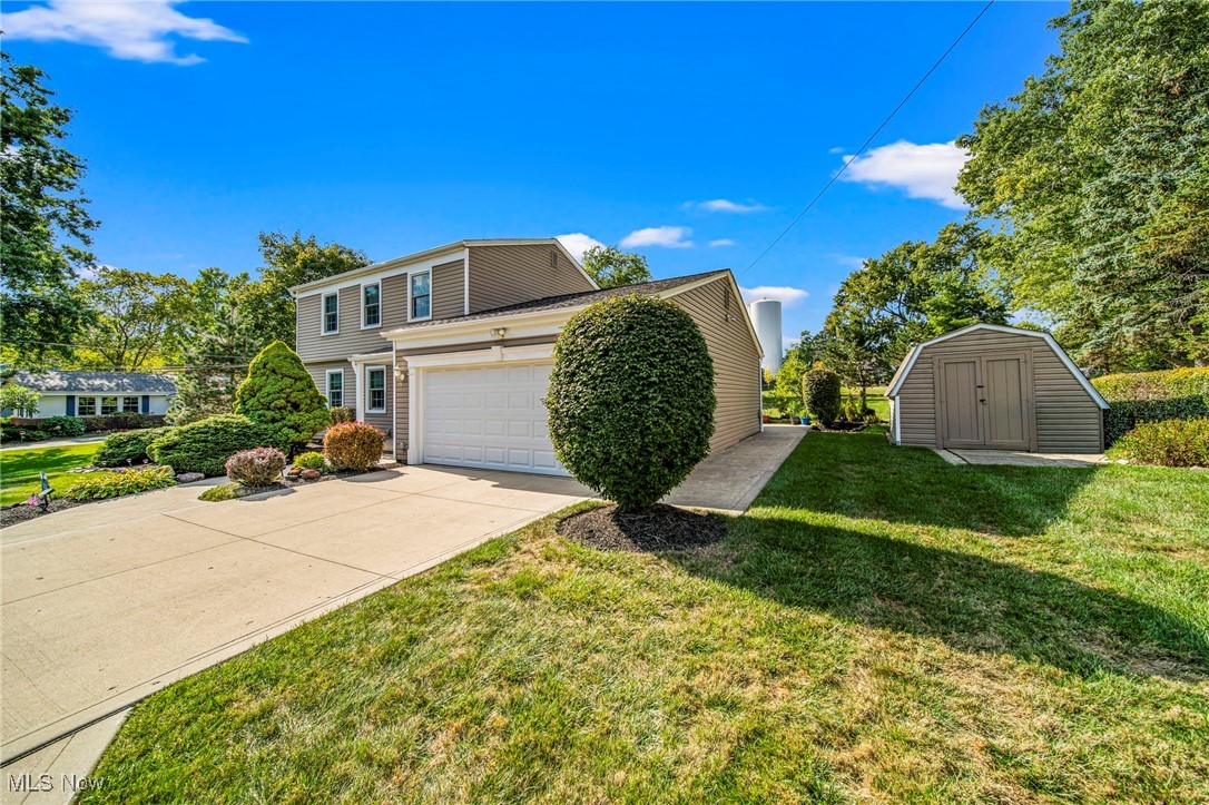 7440 Blue Ridge Drive Mentor, OH 44060 - Photo 4 of 36