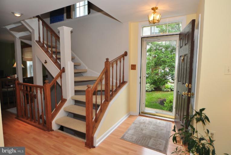 11958 Sentinel Point Court Reston, VA 20191 - Photo 13 of 26 This end-unit offers an open and bright foyer.
