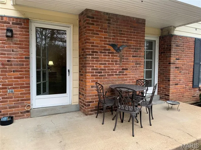 $239,900 | 1521 Hedgeford Drive, Unit 5, Chesterfield, MO 63017